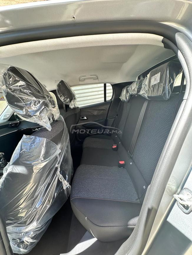 Peugeot  208 www 