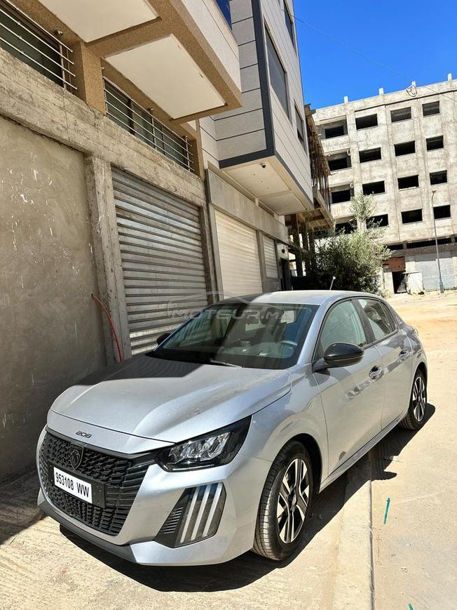 Peugeot  208 www 