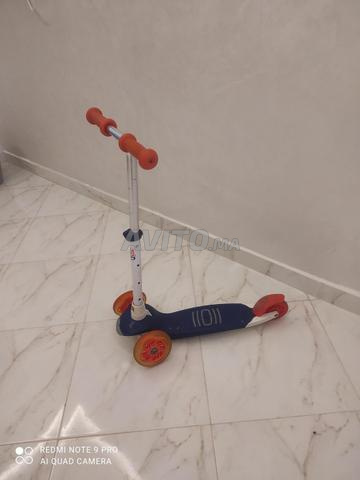 Trottinette à 3 roues à vendre en bon état. - 2