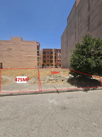 Terrain titré 475 m² Azzouzia 3 façades - 2