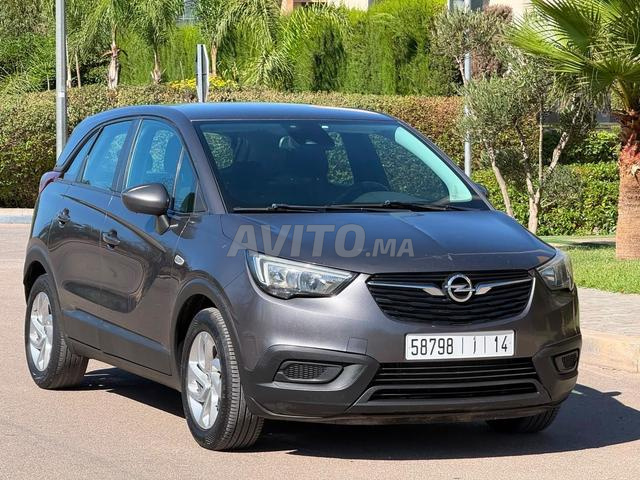Opel Crossland Diesel Manuelle 2021 à Casablanca - 2