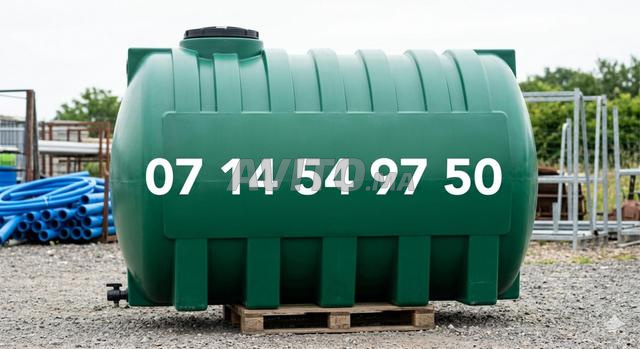 Citerne à eau verte sur palette – Très bon état