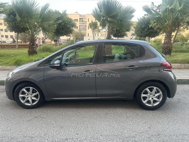 Peugeot 208 allure 63000klm