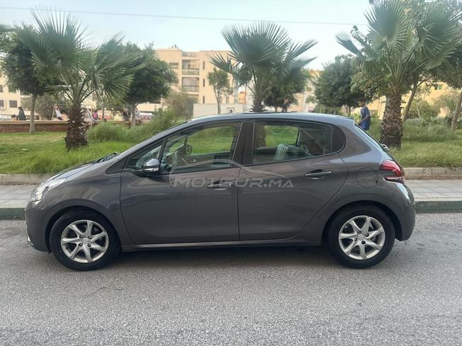 Peugeot 208 allure 63000klm