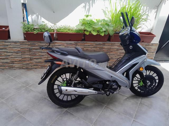 Moto SANYA à vendre - 2