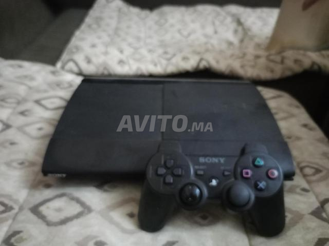PlayStation 3 Super Slim - 2
