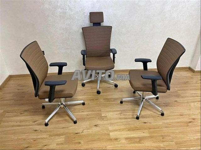 طقم كرسي مدير مع كراسي زوار