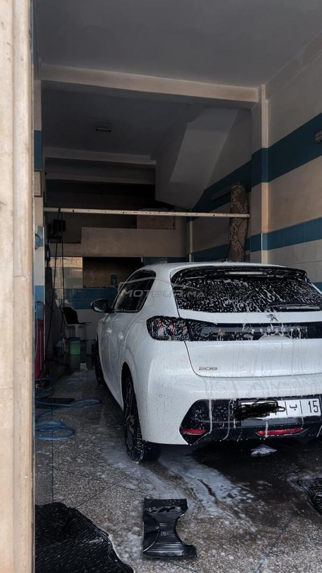 Peugeot 208 modèle 2021 tomobil jdida sbagha dar