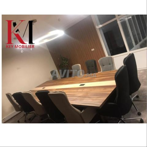 🤝 Table de Réunion Professionnelle - 2