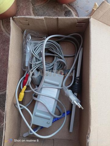 Wii flashée 4 manettes et nunchuck 32 Go carte SD - 2