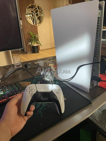 PS5 Digital Edition 825GB comme neuve - 2