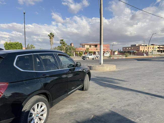 ابيع سيارتي نوع BMW  