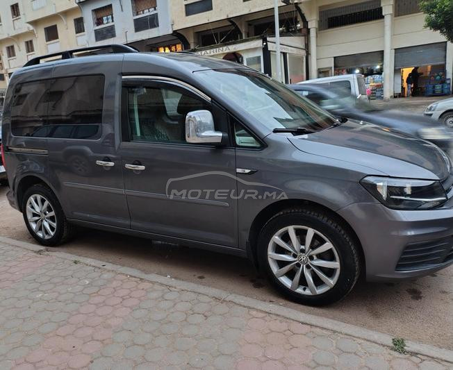 Volkswagen caddy mod 2021 en excellent état 