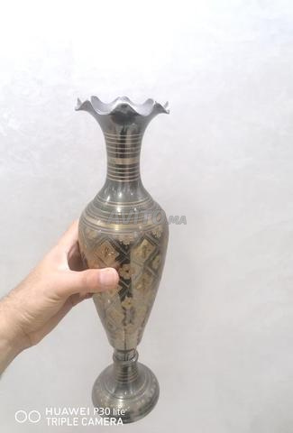 مزهرية نحاسية كبيرة مزخرفة - 2