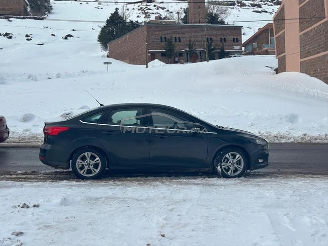 Ford focus très bon état 