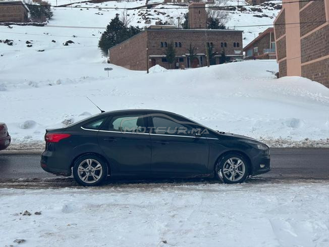 Ford focus très bon état 