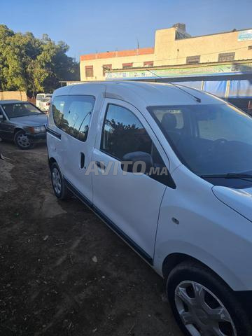 Dacia 2018. Propre. Propre. - 2