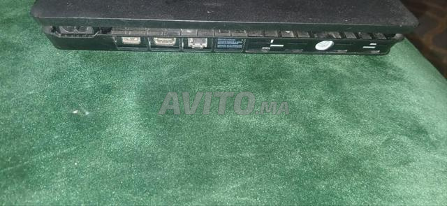 PS4 originale avec manette bon état - 2