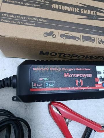 Chargeur batterie voiture - moto .....12v , 6v - 2