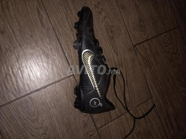 حذاء كرة قدم مقاس 34 - 2