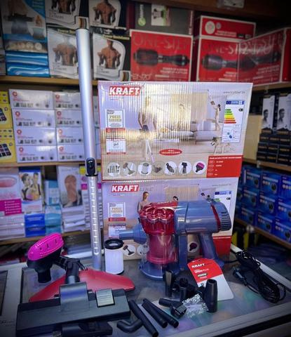 Aspirateur KRAFT AS-8008 à vendre en excellent état.