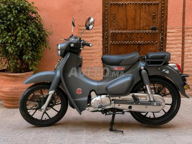 Moto Becane Super Cub - 2