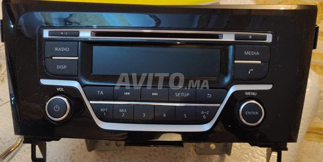 مسجل سيارة / مشغل أقراص CD أصلي من نيسان قشقاي