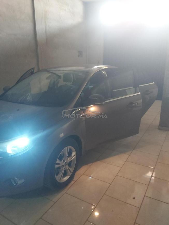 ford focus modéle  2013 en très bon état à vendre