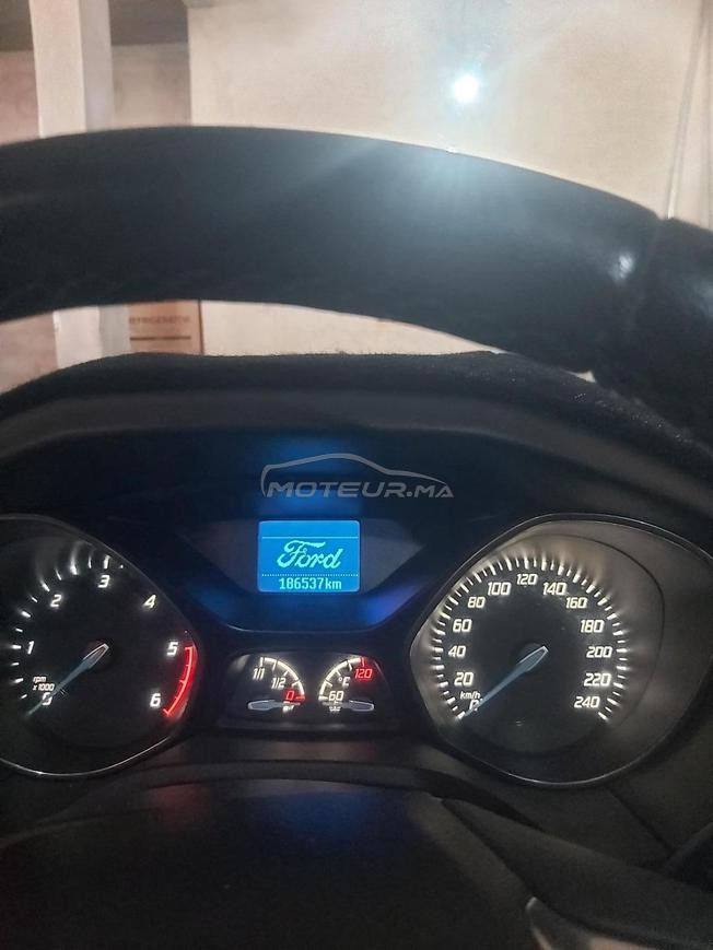 ford focus modéle  2013 en très bon état à vendre