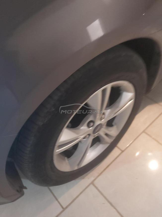 ford focus modéle  2013 en très bon état à vendre