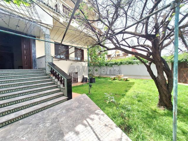 CMN-AC-1917 - Villa à vendre à Sidi Maarouf