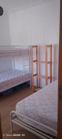Un lit superposé et un lit avec matelas - 2