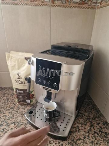Machine à café DeLonghi Magnifica Start