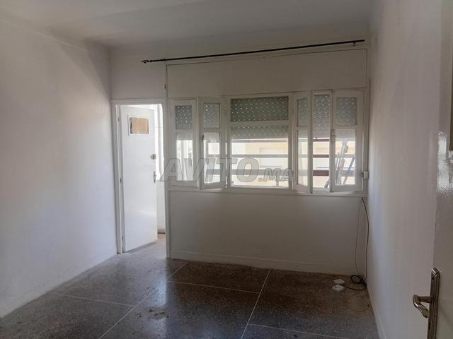 Appartement à louer 90 m² à Rabat - 2