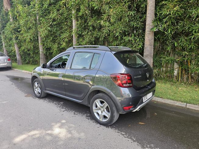 Dacia Sandero Stepway – Fin 2020 – excellent état