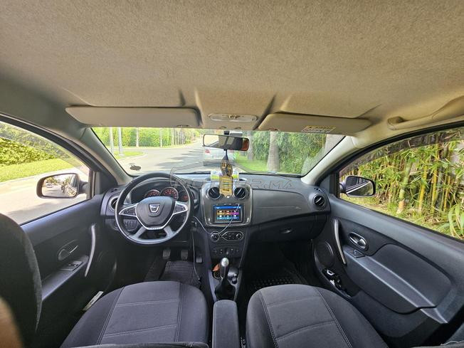 Dacia Sandero Stepway – Fin 2020 – excellent état