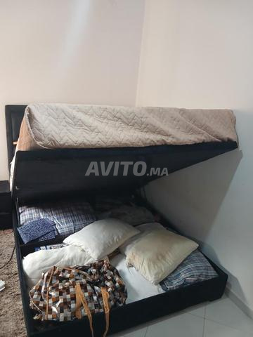 Chambre à coucher et matelas et coiffeuse - 2