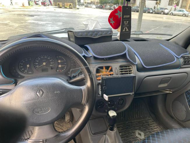clio 2 essence 