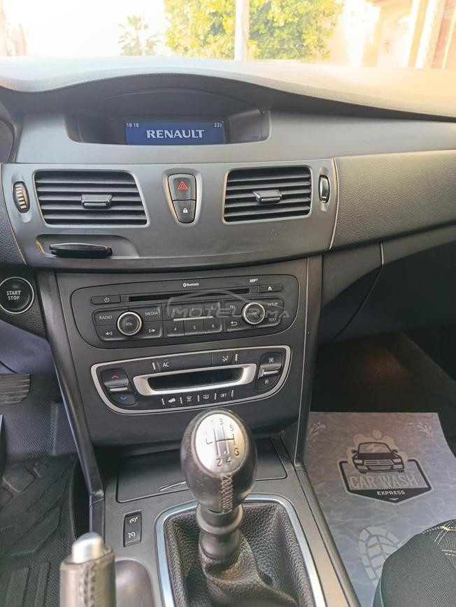 Renault latitude modèle 2015 