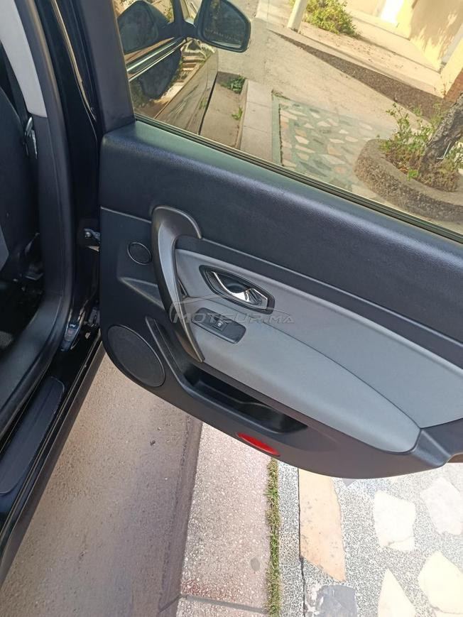 Renault latitude modèle 2015