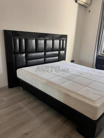 Lit tête de lit et sommier sans matelas - 2