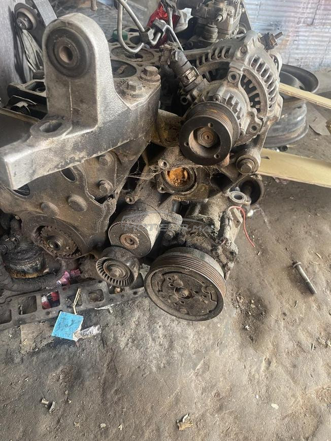 rover 600 sdi diesel pour piece (feraille)