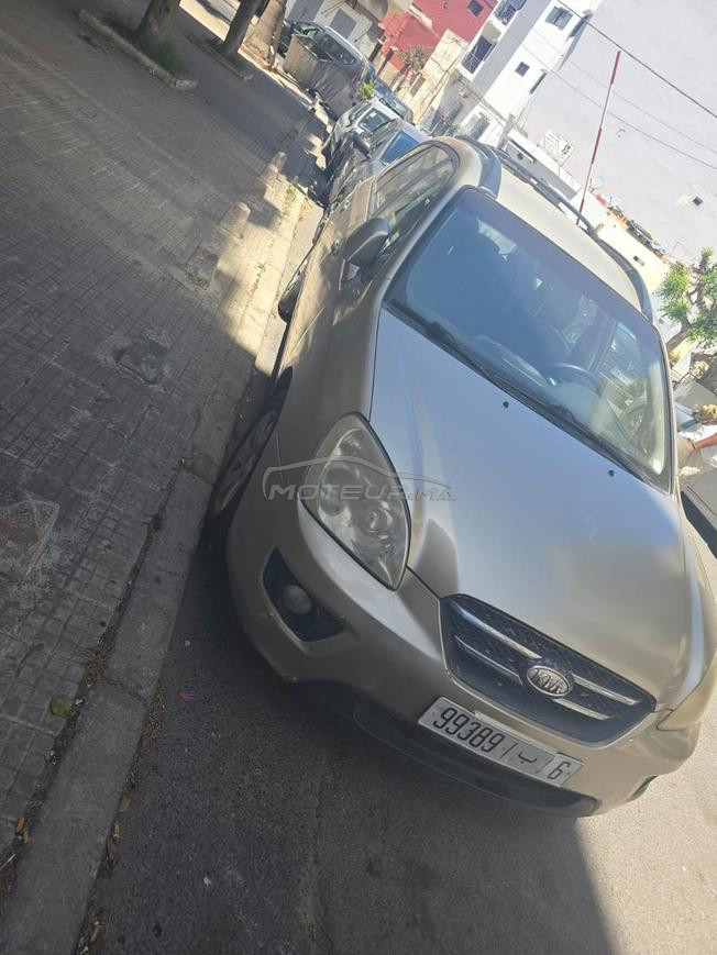 Kia carens
