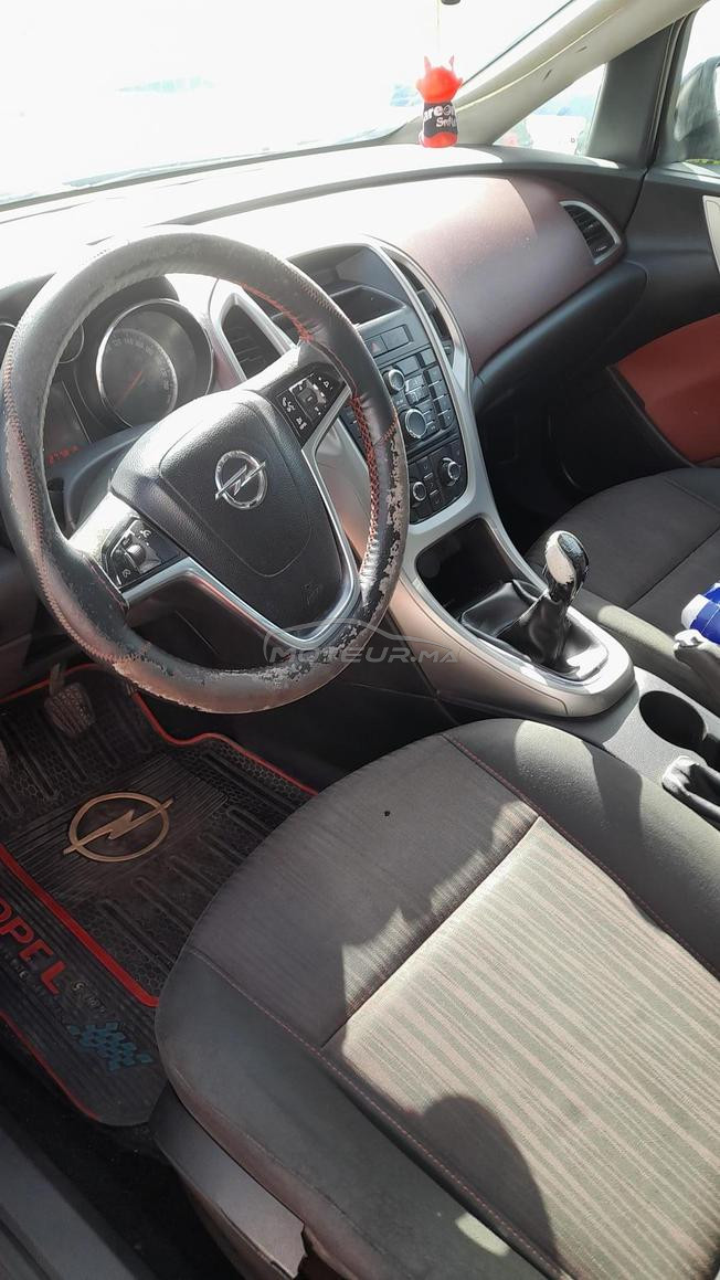 Opel ASTRA 2011 Bon état