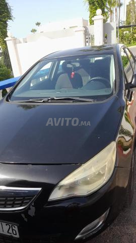 Opel ASTRA 2011 Bon état