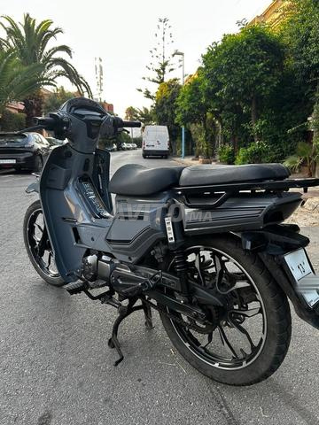 Scooter 33 modèle 2024 très bon état 140cc - 2
