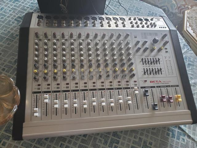 Table DJ neuve