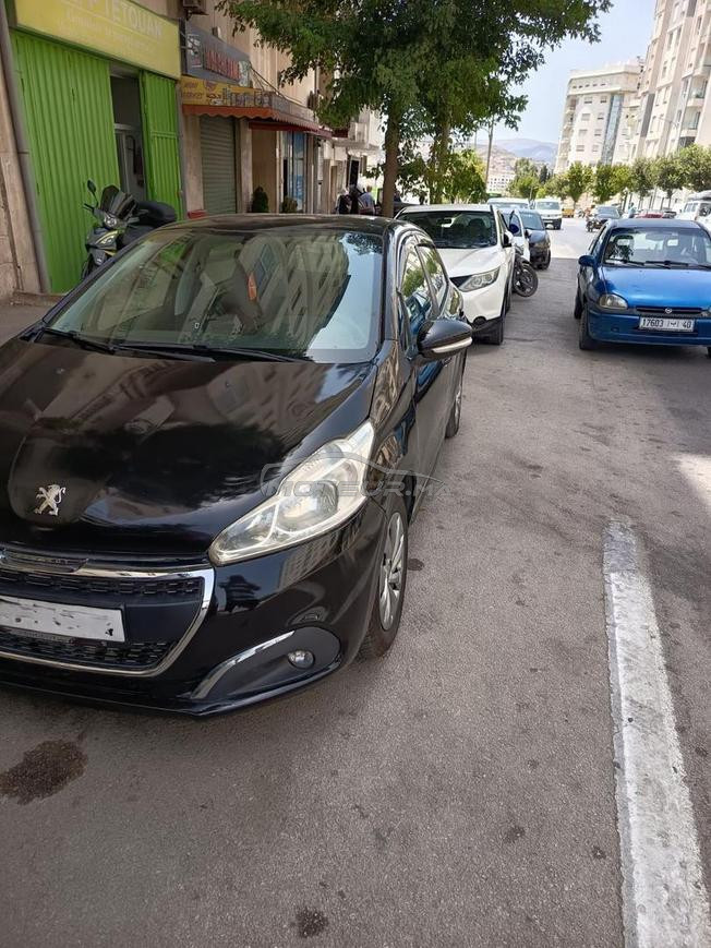 Peugeot 208 Diesel Manuelle 2016 à Tétouan