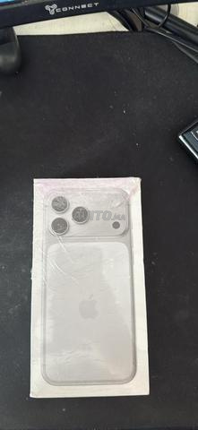 iPhone 17 Pro Max 256 Go couleur gris à vendre