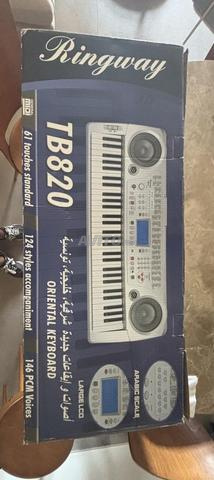 Piano TB820 61 touches standard